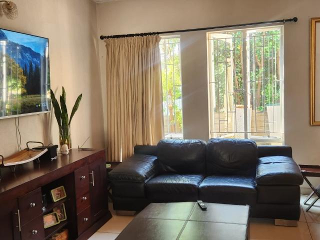 Apartment for sale in Ifafi, Hartbeespoort Dam Nature Reserve