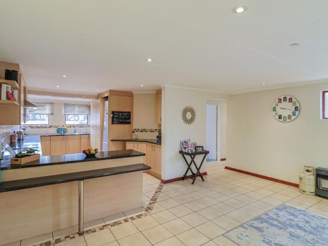 Apartment for sale in Nooitgedacht, Gauteng