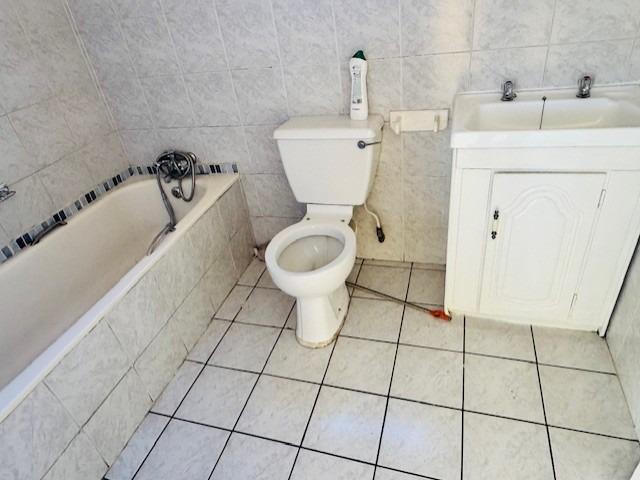 Apartment for sale in Vosloorus, Gauteng