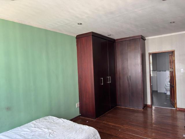 Apartment for sale in Vosloorus, Gauteng