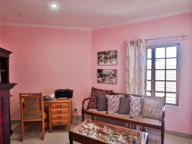Apartment for sale in Hartbeespoort Dam Nature Reserve, North West