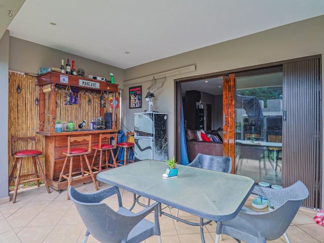 Apartment for sale in Hartbeespoort Dam Nature Reserve, North West
