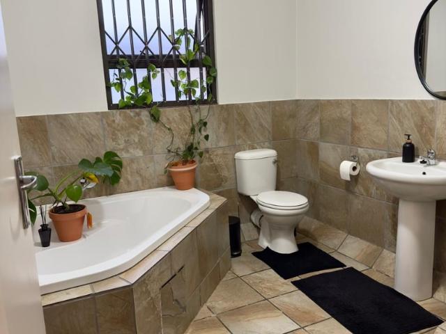 Apartment for sale in Hartbeespoort Dam Nature Reserve, North West