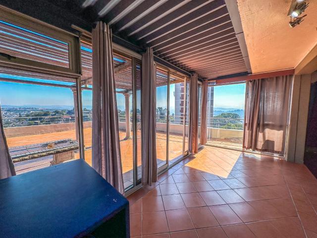 Apartment for sale in Seaview, Kwazulu-natal