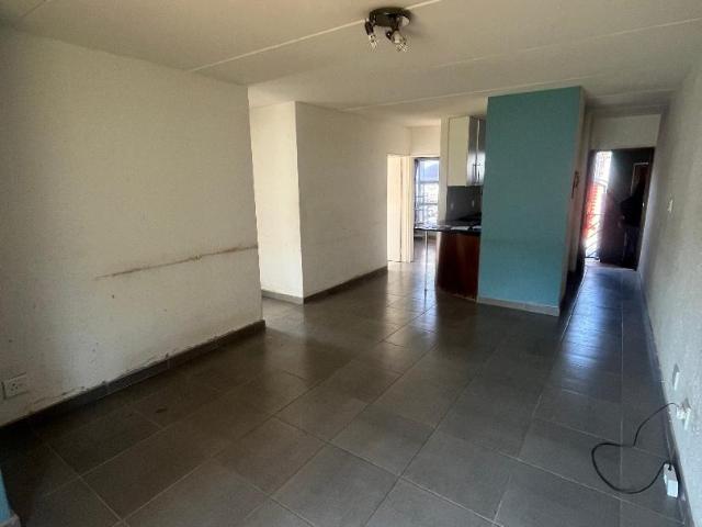 Apartment for sale in Vosloorus, Gauteng