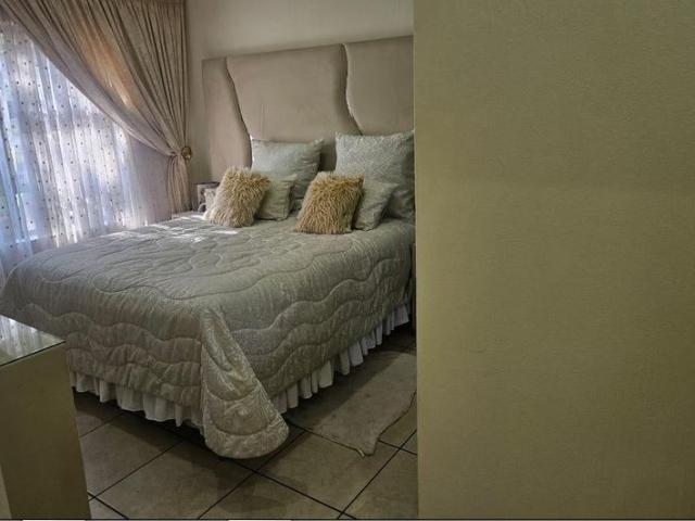 Apartment for sale in Vosloorus, Gauteng