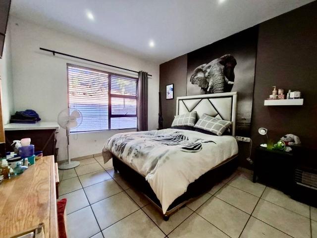 Apartment for sale in Vosloorus, Gauteng