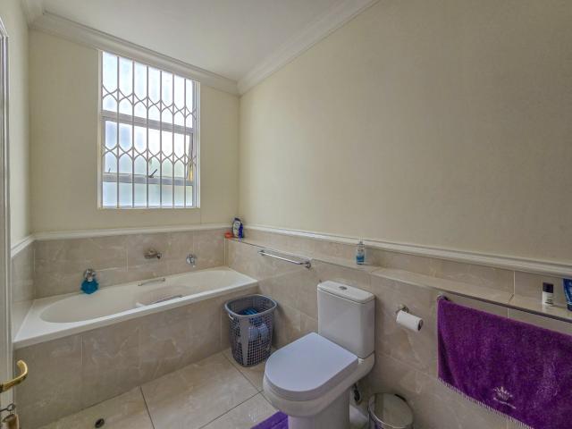 Apartment for sale in Seaview, Kwazulu-natal