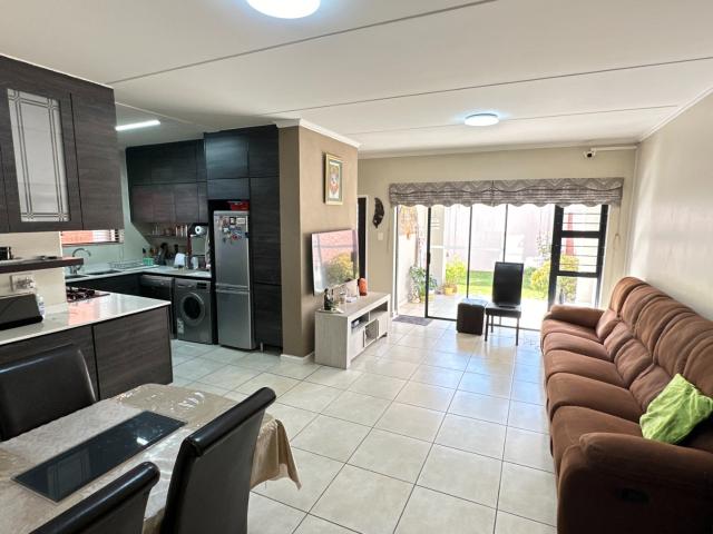 Apartment for sale in Vosloorus, Gauteng