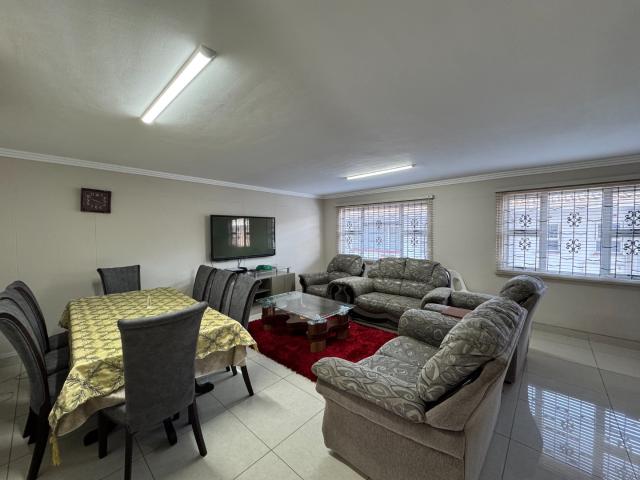 Apartment for sale in Seaview, Kwazulu-natal