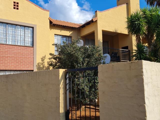 Apartment for sale in Tlhabane, North West