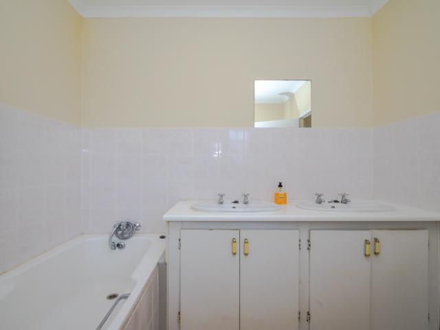 Apartment for sale in Princess Grant, Kwazulu-natal