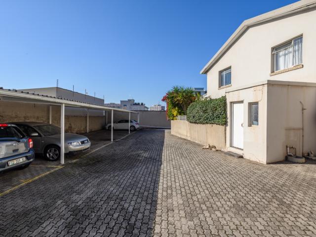 Apartment for sale in Port Elizabeth, Eastern Cape
