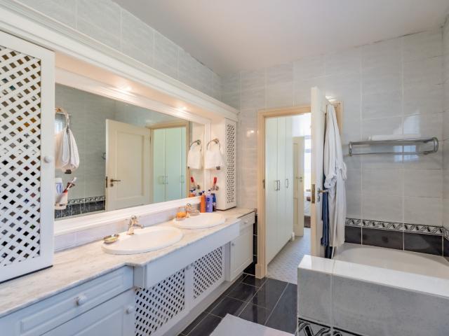 Apartment for sale in Umhlanga, Kwazulu-natal