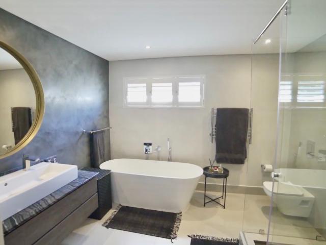 Apartment for sale in Umhlanga, Kwazulu-natal