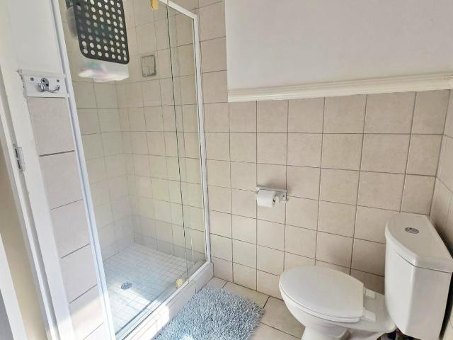 Apartment for sale in Kingsburgh, Kwazulu-natal