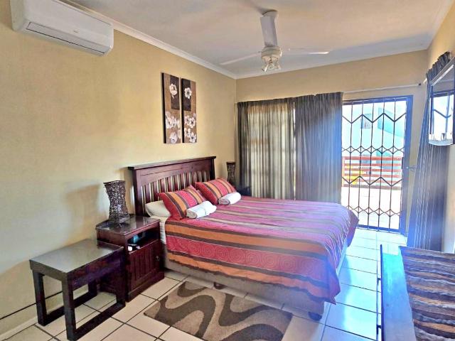 Apartment for sale in Kingsburgh, Kwazulu-natal