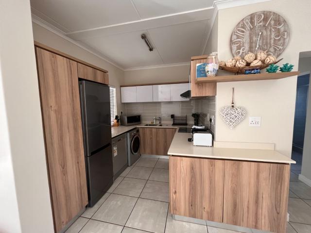 Apartment for rent in Princess Grant, Kwazulu-natal