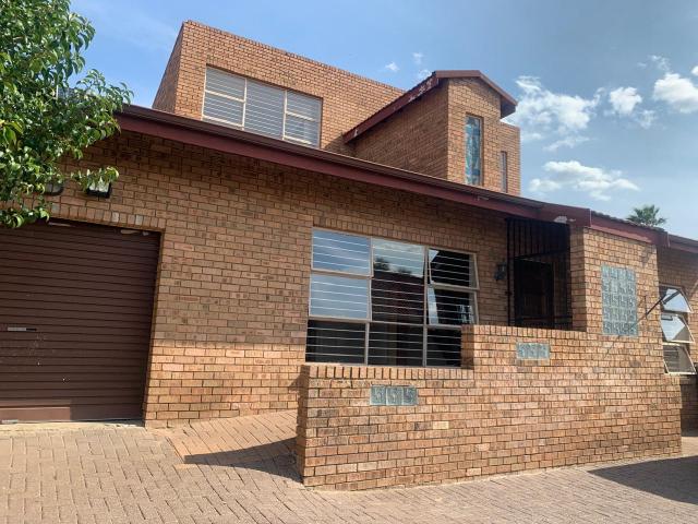 Apartment for rent in Winkelhaak Shaft (Closed), Govan Mbeki