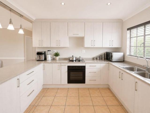 Apartment for rent in Faerie Glen, Gauteng