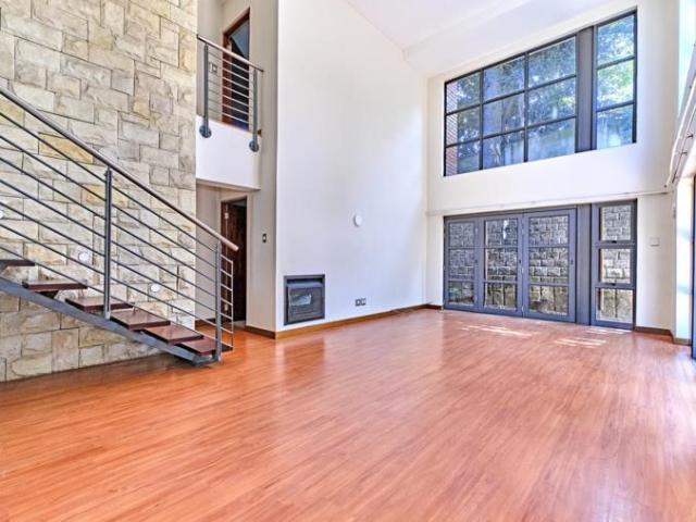 Apartment for rent in Hyde Park, Rosebank
