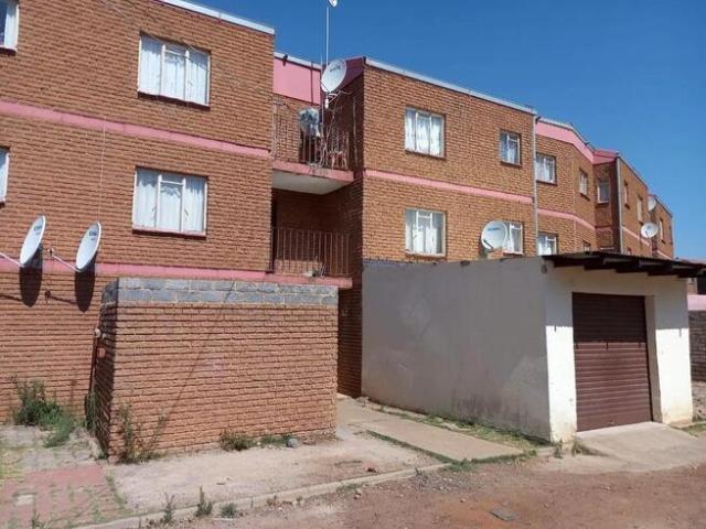 Apartment for rent in Jabulani, Soweto