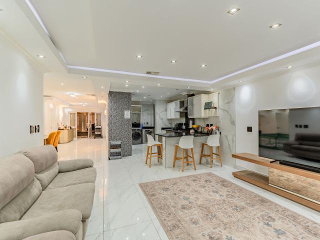 Apartment for rent in Sunningdale, eThekwini Metropolitan Municipality