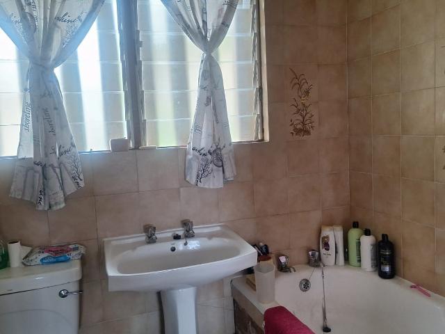 Apartment for rent in Kingsburgh, Kwazulu-natal