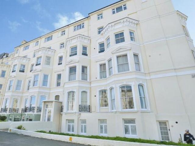 Apartment for sale in Folkestone