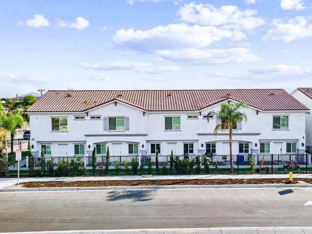 Apartment for rent in Fontana, San Bernardino County