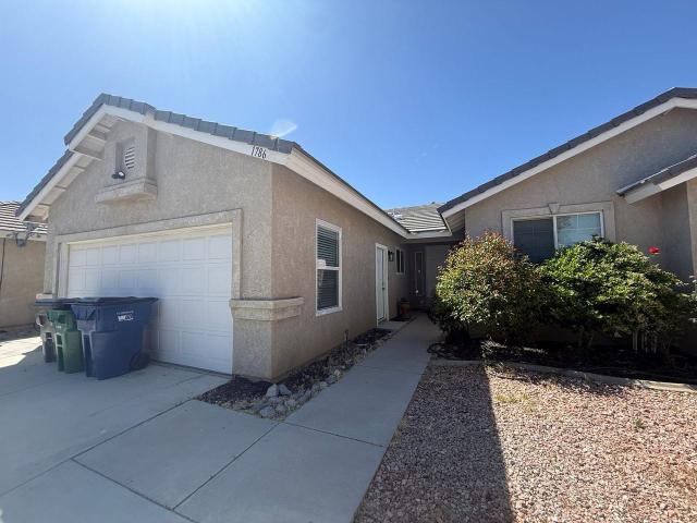 Apartment for rent in Lancaster, California