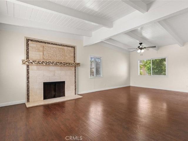 Apartment for rent in Huntington Beach, California