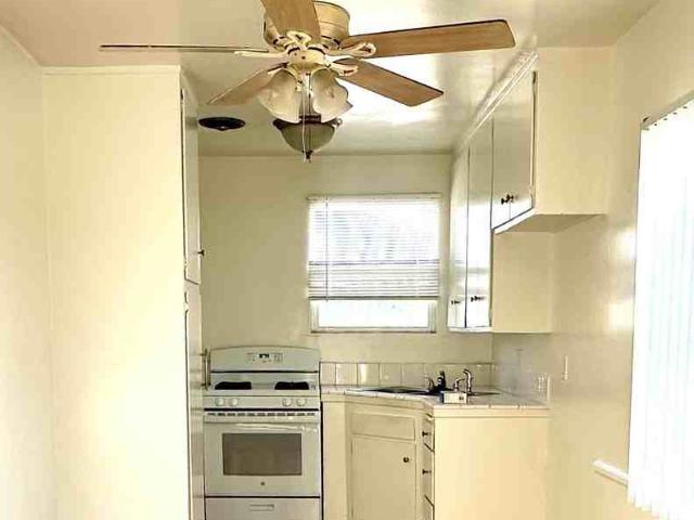 Apartment for rent in Canoga Park, California