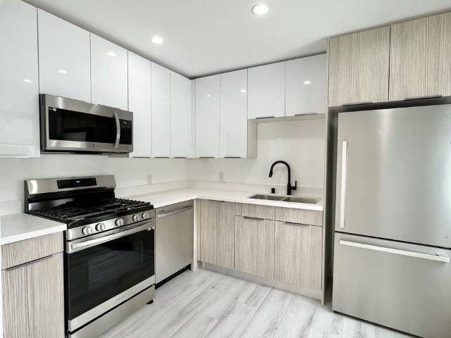 Apartment for rent in Canoga Park, California