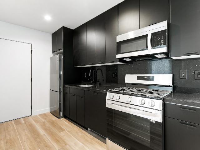 Apartment for rent in Canoga Park, California