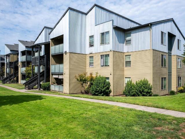 Apartment for rent in Amberglen, Hillsboro