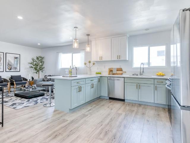 Apartment for rent in Canoga Park, California
