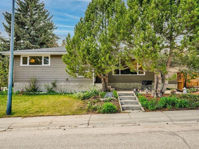 Apartment for rent in Charleswood, Calgary
