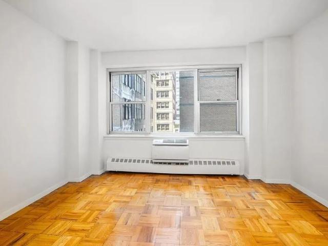 Apartment for rent in Arverne, New York