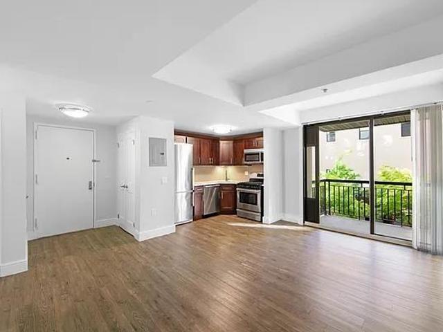 Apartment for rent in Arverne, New York