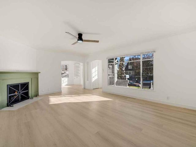 Apartment for rent in Signal Hill, California