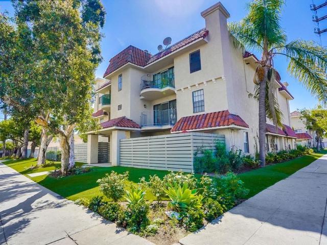 Apartment for rent in Canoga Park, California