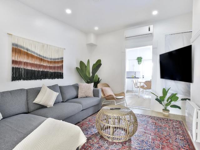 Apartment for rent in St. Leonard's, Quebec