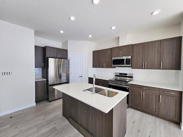 Apartment for rent in Wedgewood, Alberta