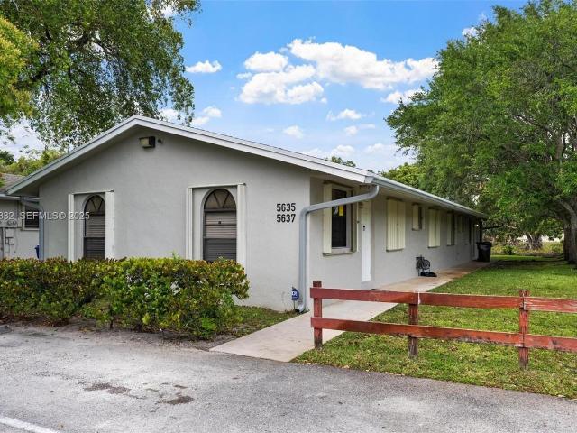 Property for rent in Hollywood, Florida