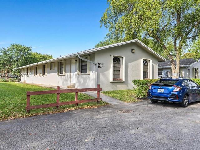 Property for rent in Hollywood, Florida