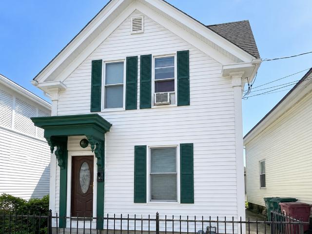Apartment for rent in Lowell, Massachusetts