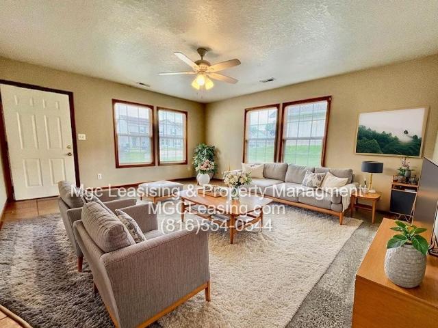 Apartment for rent in Peculiar, Missouri