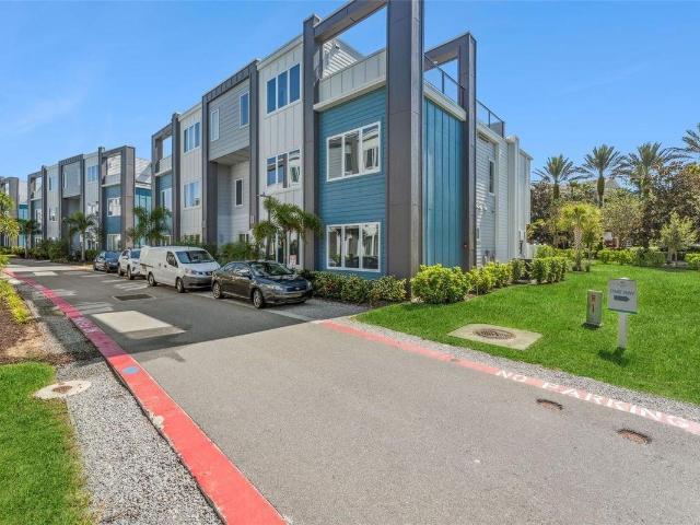Apartment for rent in Four Corners, Florida