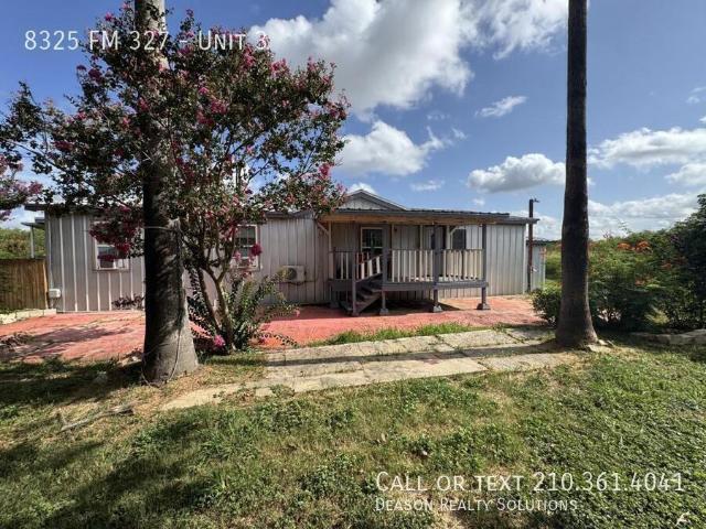 Apartment for rent in Elmendorf, Texas